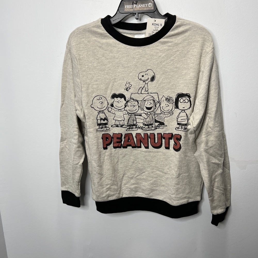 Peanuts crew and snoopy classic Crewneck long sleeve sweatshirt nwt